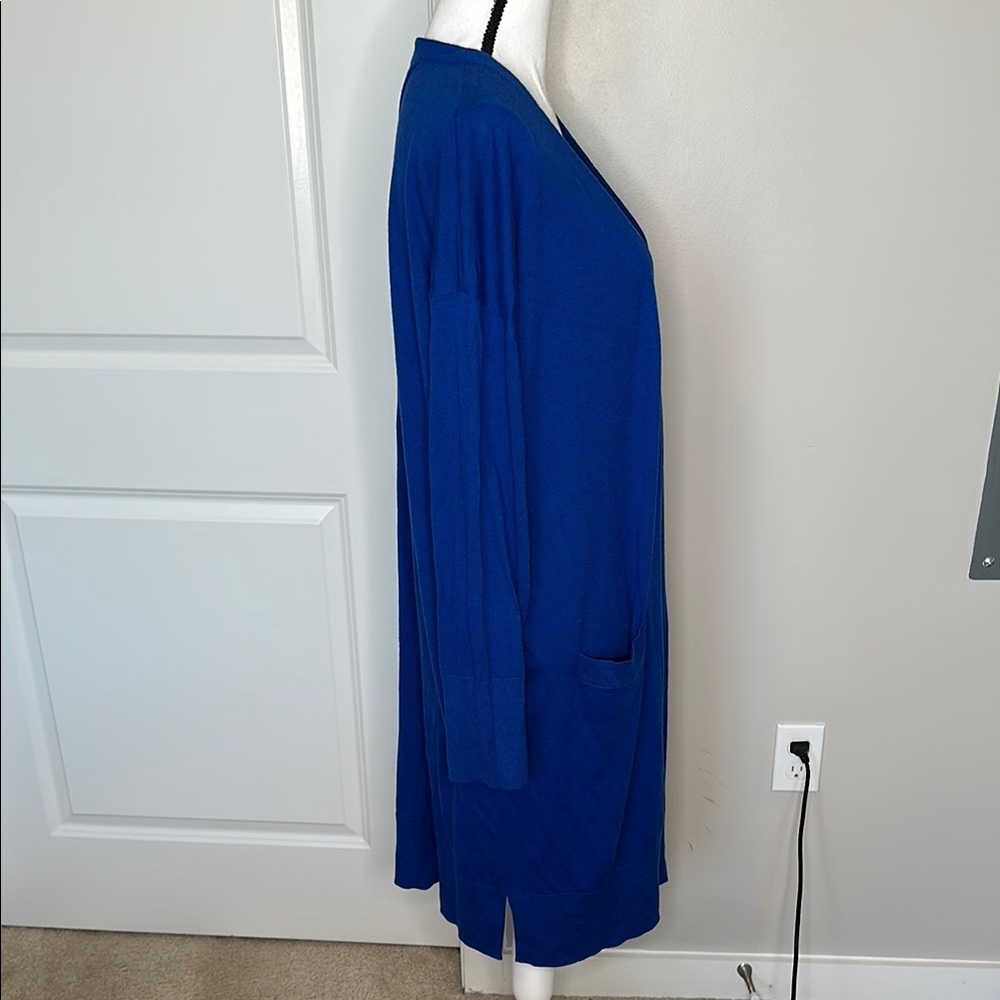 Halogen Blue Cardigan Sweater with Relaxed Fit and Textured Knit - Picture 5 of 7